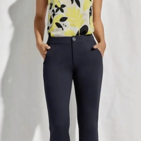 CAbi Keen Kick Flare #6043 Navy Pants LIKE NEW Size 6 - Picture 4 of 12